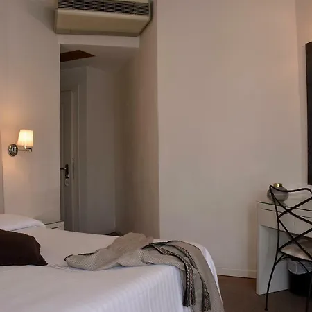Ril Hotel